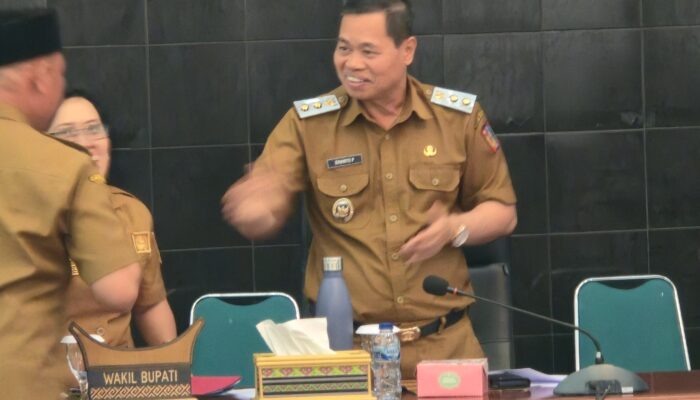 Wakil Bupati Tana Toraja Hadiri Rapat Paripurna DPRD