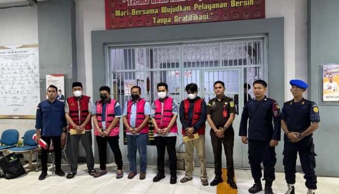 Diduga Minta Fee Rp35 Juta per Kelompok, Muh Fauzi dan Zulkifli Ditahan Kejari Luwu