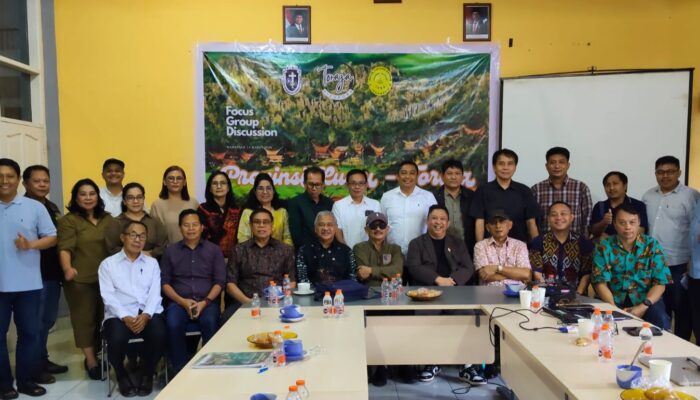 Cendekiawan Toraja Dorong Percepatan DOB Provinsi Luwu–Toraja dalam FGD di Makassar