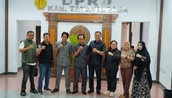 Ketua DPRD Tana Toraja Terima Kunjungan Anggota DPRD Takalar, Bahas Penguatan Sinergi Antar Daerah